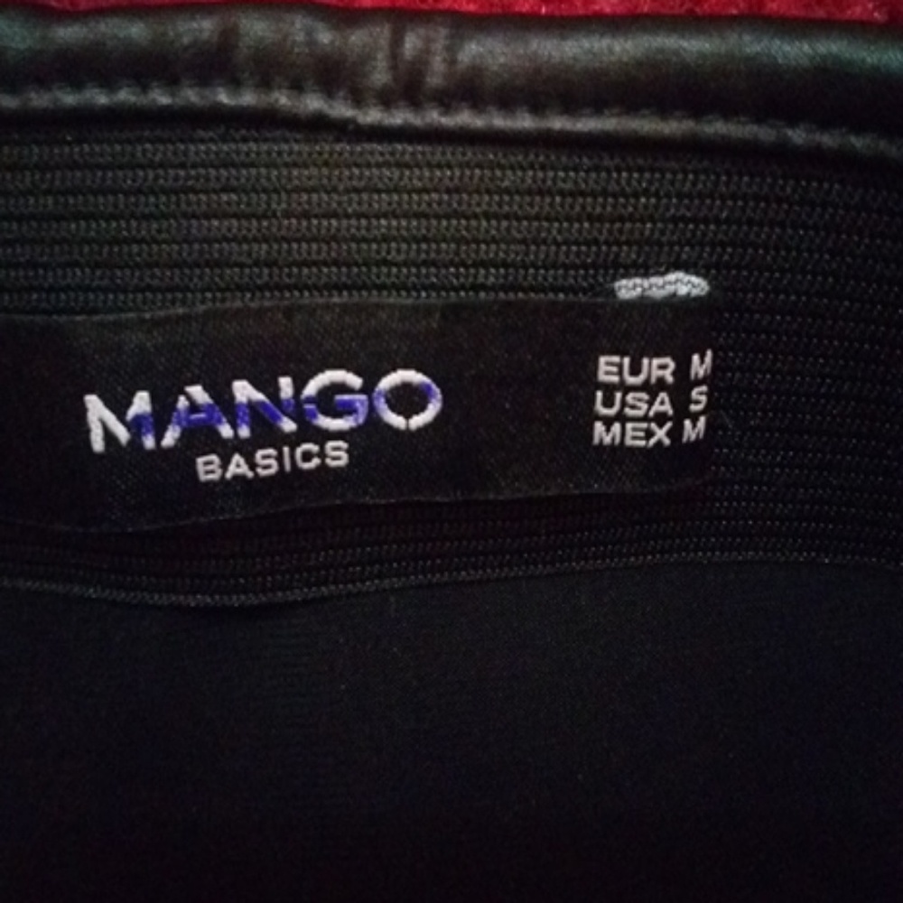 Mango - Picture 3 of 3